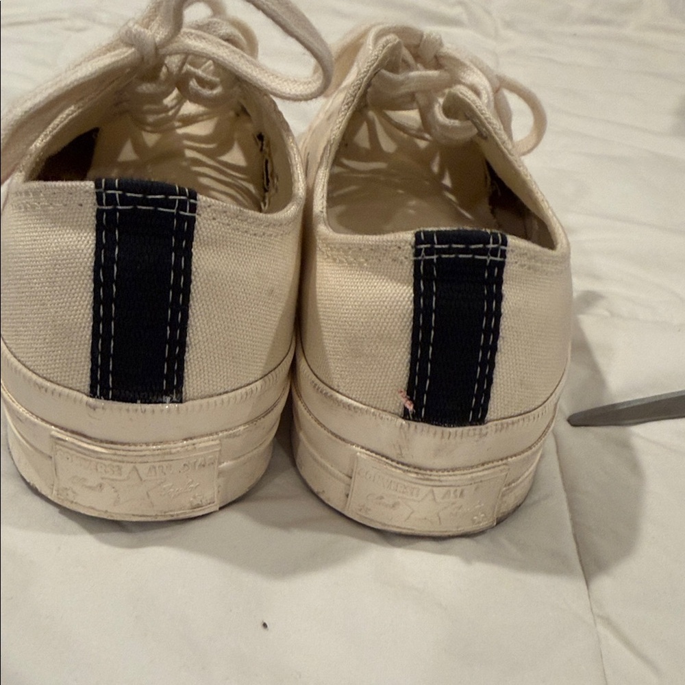 Comme des Garcons PLAY men’s Cream and Red Sneakers - Picture 4 of 12